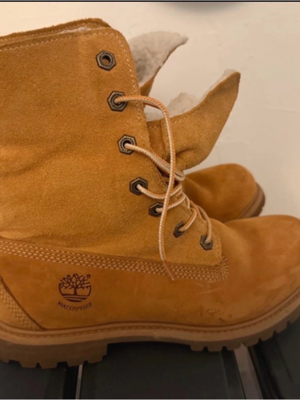 Timberland Kids Wheat Suede Lace-Up Boots with Faux Fur
